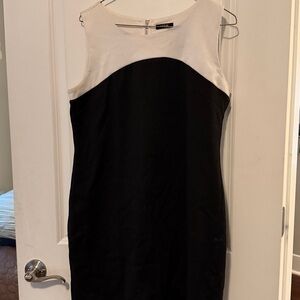 Apt. 9 Cream Sleeveless Top